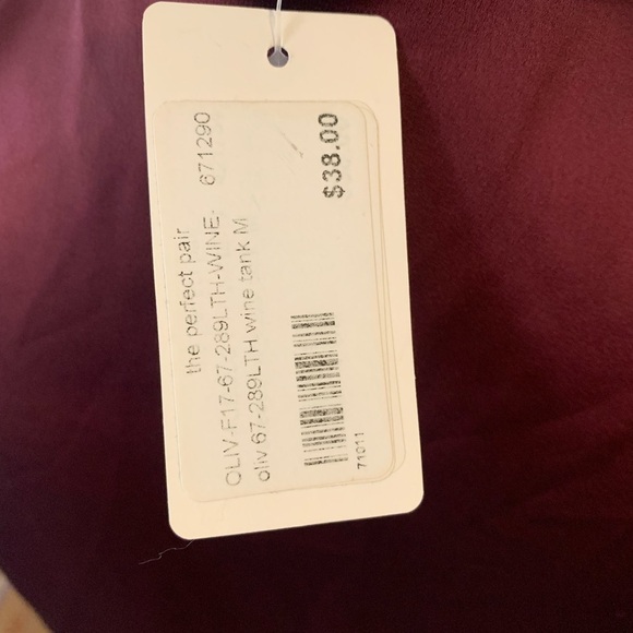 OLIVACEOUS women's tank sleeveless blouse medium maroon NWT - Picture 6 of 10